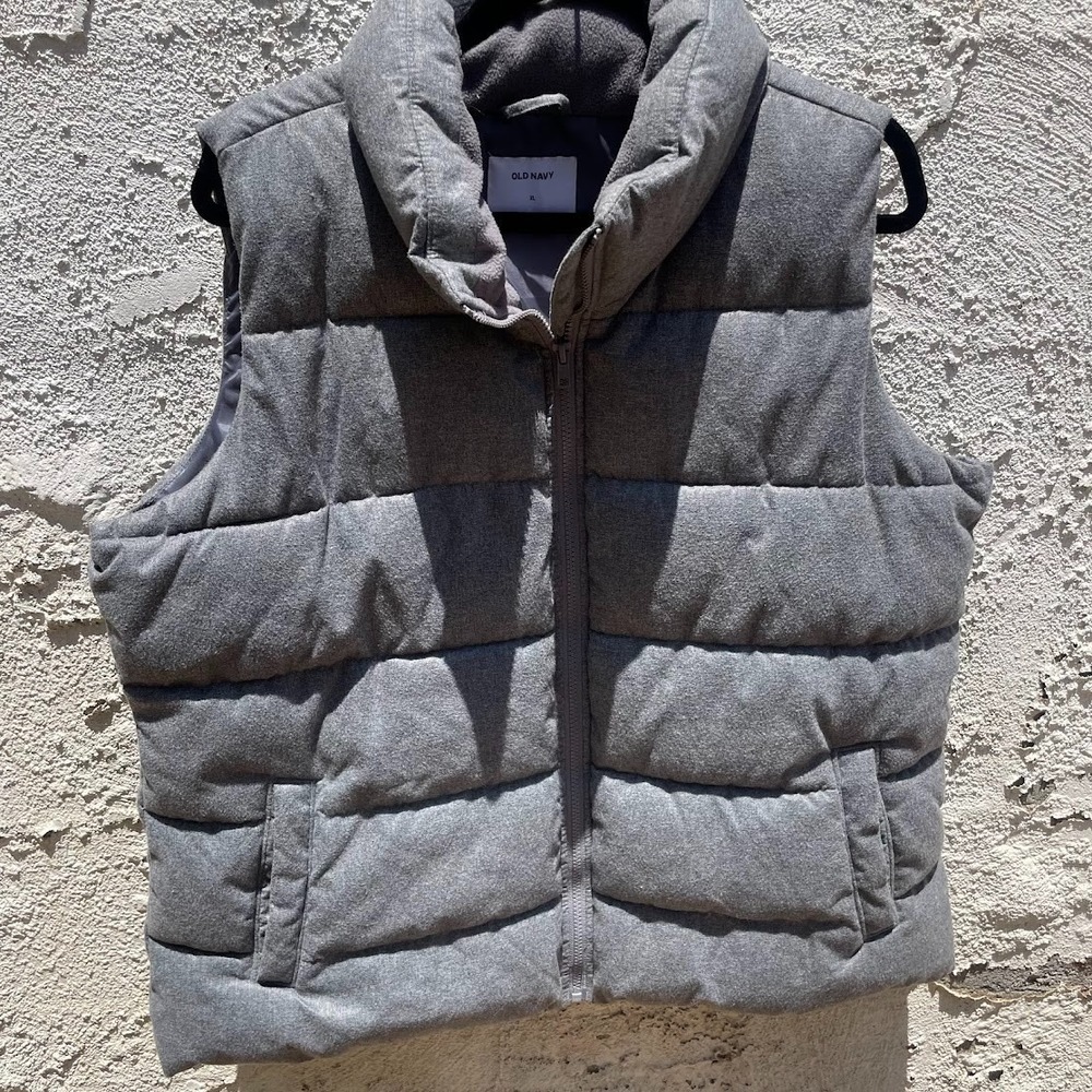 Old‎ Navy Puffer Vest Mens Size XL Gray Full Zip Synthetic Pockets Quilted